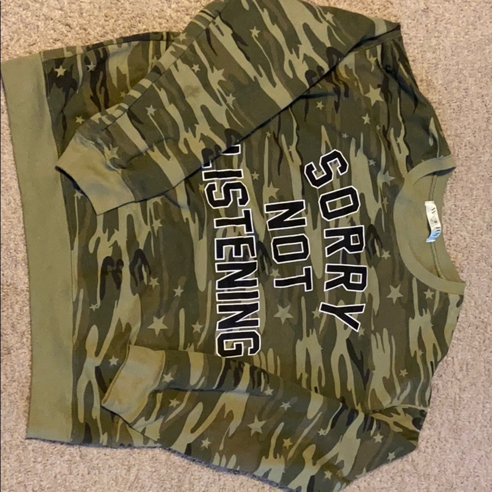 Long sleeve camo sweatshirt